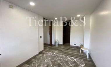 VENTA DE CASA EN CERROS DE PROVENZA, 214 M2 POR $1.285'000.000