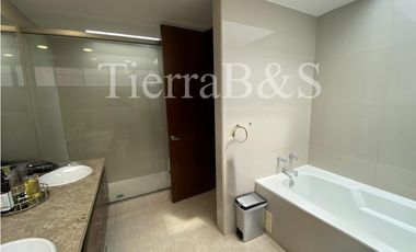 VENTA DE CASA EN CERROS DE PROVENZA, 214 M2 POR $1.285'000.000