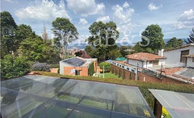 VENTA DE CASA EN CERROS DE PROVENZA, 214 M2 POR $1.285'000.000