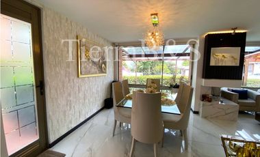 VENTA DE CASA EN CERROS DE PROVENZA, 214 M2 POR $1.285'000.000
