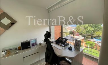 VENTA DE CASA EN CERROS DE PROVENZA, 214 M2 POR $1.285'000.000