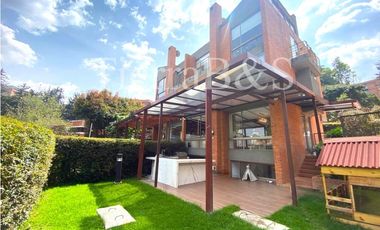 VENTA DE CASA EN CERROS DE PROVENZA, 214 M2 POR $1.285'000.000