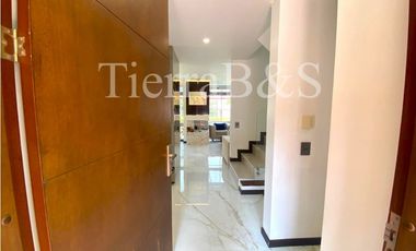 VENTA DE CASA EN CERROS DE PROVENZA, 214 M2 POR $1.285'000.000