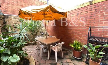 Casa en venta por $600.000.000 COP, 225 m2, tres niveles, esquinera
