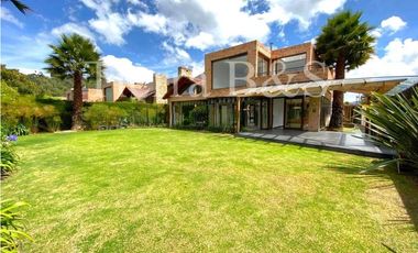 ARRIENDO DE CASA EN SAN JOSÉ DE BAVARIA, LOTE 800 M2 POR $16'000.000