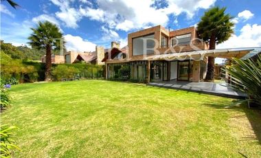ARRIENDO DE CASA, SAN JOSÉ DE BAVARIA, LOTE DE 800 M2 POR $16 MILLONES