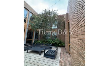 ARRIENDO DE CASA EN SAN SIMÓN, LOTE DE 1400 M2 POR $20'000.000