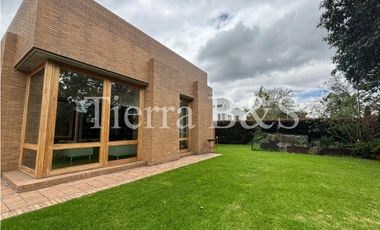 ARRIENDO DE CASA EN SAN SIMÓN, LOTE DE 1400 M2 POR $20'000.000