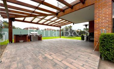 VENTA DE CASA EN SAN JOSÉ DE BAVARIA, LOTE 1300M2 POR $3.100'000.000
