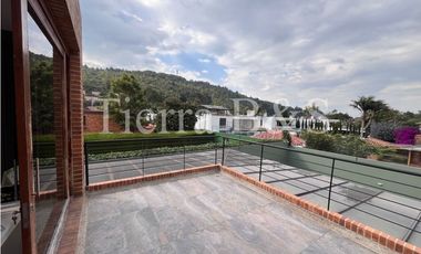 VENTA DE CASA EN SAN JOSÉ DE BAVARIA, LOTE 1300M2 POR $3.100'000.000