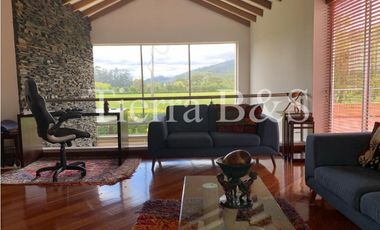 ARRIENDO DE CASA EN SAN SIMÓN, 300 M2 POR $10'500.000