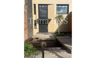 ARRIENDO DE CASA EN SAN SIMÓN, 600 M2 POR $13'500.000