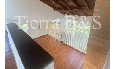 ARRIENDO DE AMPLIA CASA EN SAN SIMÓN, 336 M2 $13'900.000
