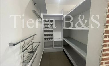 ARRIENDO DE AMPLIA CASA EN SAN SIMÓN, 336 M2 $13'900.000