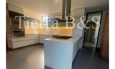 ARRIENDO DE AMPLIA CASA EN SAN SIMÓN, 336 M2 $13'900.000