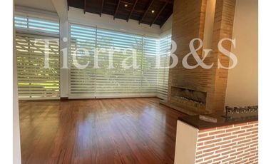 ARRIENDO DE AMPLIA CASA EN SAN SIMÓN, 336 M2 $13'900.000