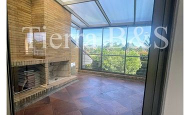 ARRIENDO DE AMPLIA CASA EN SAN SIMÓN, 336 M2 $13'900.000