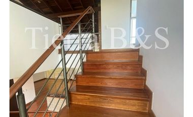 ARRIENDO DE AMPLIA CASA EN SAN SIMÓN, 336 M2 $13'900.000