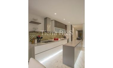 ARRIENDO DE LUJOSA CASA EN SAN SIMÓN, 470 M2 POR $17,5 Millones