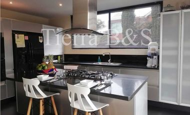 VENTA DE CASA EN SAN SIMÓN, 550 M2 POR $3.200'000.000