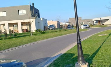 RBS. EN VENTA LOTE EN SAN RAMIRO, PILAR DEL ESTE.