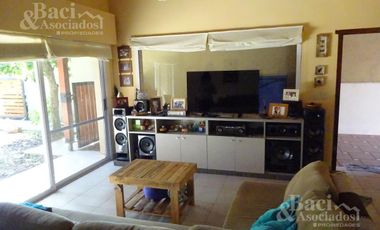 Casa - Luis Guillon
