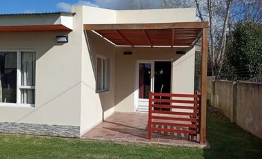Casa en venta - 3 dormitorios 3 baños 210mts2 - San Miguel del Monte