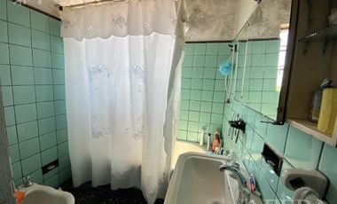 Venta galpón con departamento de 4 ambientes en Dock Sud (29824)