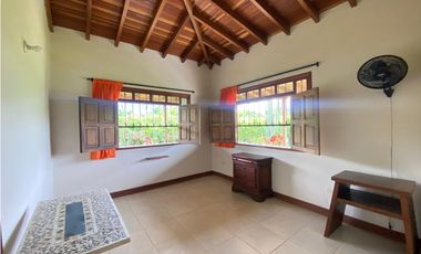 VENTA DE FINCA EN CALARCA VIA BARCELONA QUINDIO