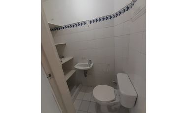 ARRIENDO LOCAL LAURELES
