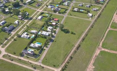 Lote 144 en Funes Town - Subdivisible con salida a dos calles