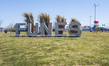 Lote 144 en Funes Town - Subdivisible con salida a dos calles