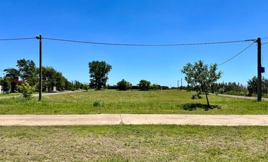 Lote 144 en Funes Town - Subdivisible con salida a dos calles