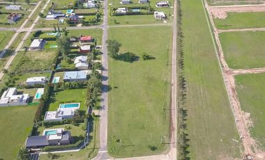 Lote 144 en Funes Town - Subdivisible con salida a dos calles