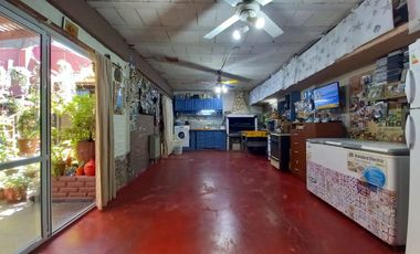 Casa en venta - 4 Dormitorios 2 Baños - 180Mts2 - Avellaneda