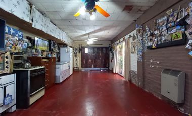 Casa en venta - 4 Dormitorios 2 Baños - 180Mts2 - Avellaneda