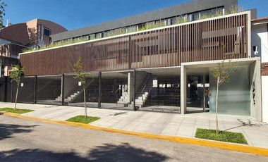 Excelente unidad 3 ambientes con terraza propio, cochera cubierta. Detalles de categ. Olivos