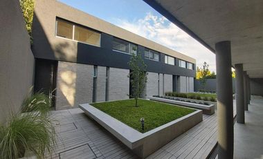 Excelente unidad 3 ambientes con terraza propio, cochera cubierta. Detalles de categ. Olivos