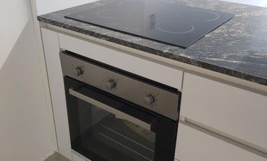 Excelente unidad 3 ambientes con terraza propio, cochera cubierta. Detalles de categ. Olivos