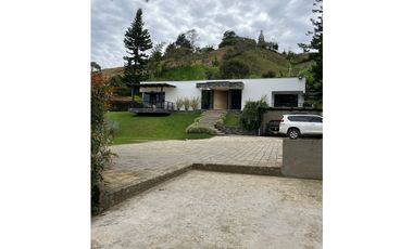 Finca Amoblada en Venta en Marinilla - Antioquia
