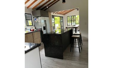 Finca Amoblada en Venta en Marinilla - Antioquia