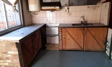 Casa en venta - 4 Dormitorios 3 Baños - 216Mts2 - Melchor Romero, La Plata