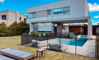 Casa - El Golf