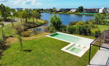 Casa en Puertos / Escobar - Barrio Marinas