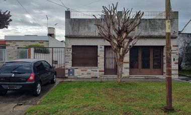 VENTA DE CASA 3 AMBIENTES