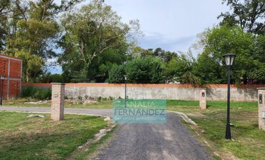 Terreno en Grand Bourg