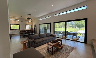 Vente - Casa - Haras El Malacate  Club de Campo - Exaltación de la Cruz