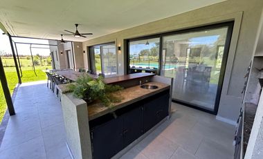 Vente - Casa - Haras El Malacate  Club de Campo - Exaltación de la Cruz