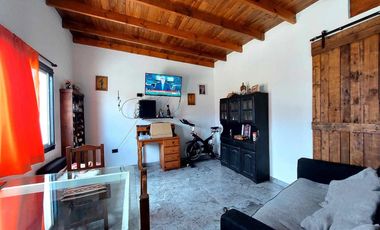 Casa en venta - 4 Dormitorios 3 Baños - Cochera - 405Mts2 - Mar Chiquita
