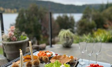 Importante casa con costa de lago en Bariloche